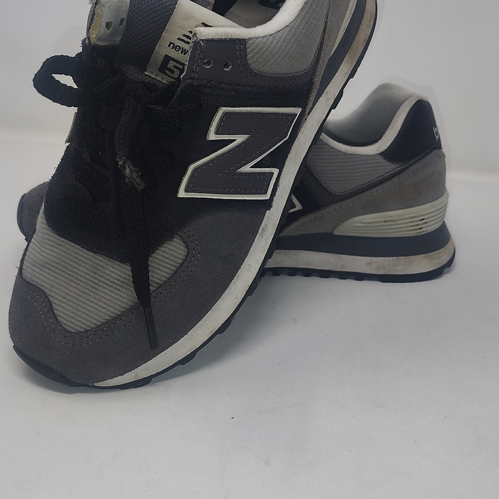 New Balance Men's Gray Sneakers